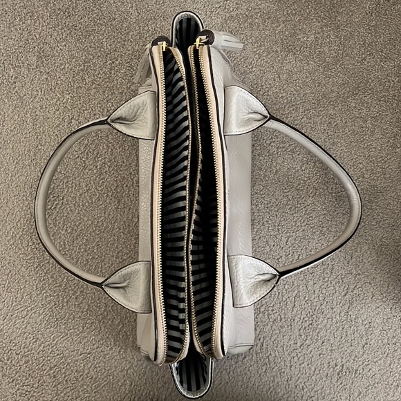 Kate Spade Purse - Picture 3 of 4